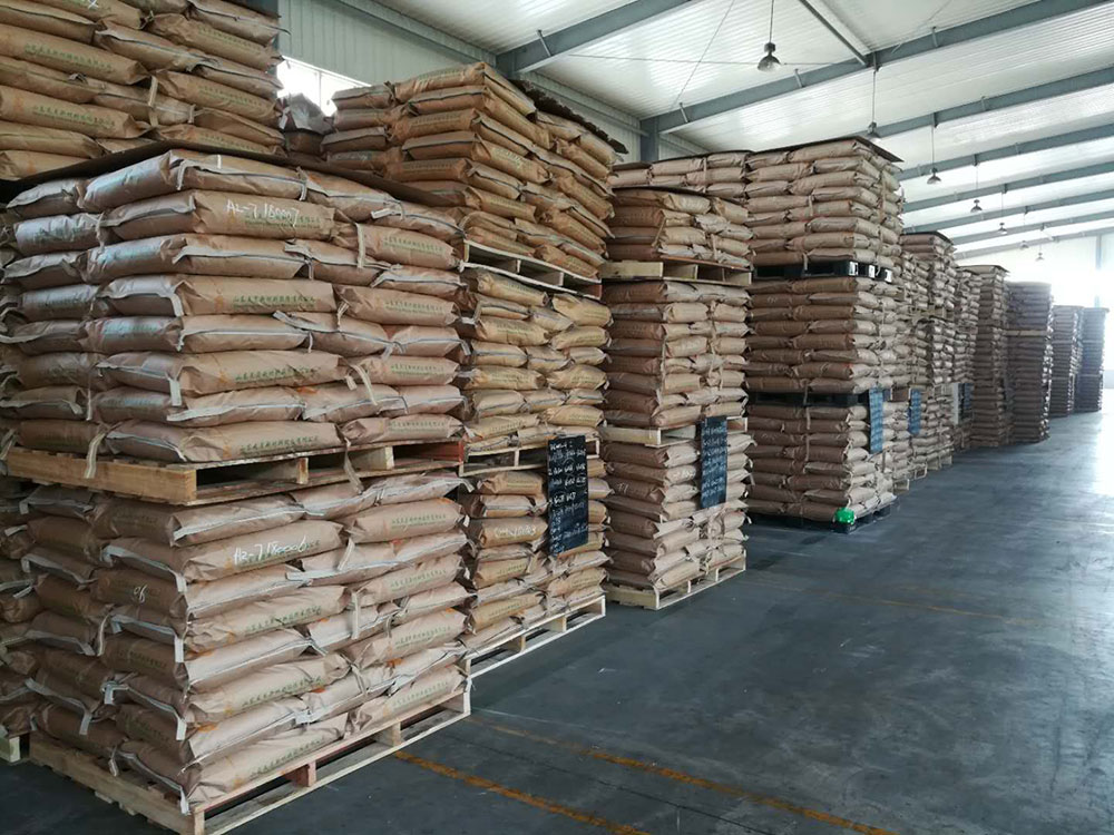 Super absorbent polymer for sanitary napkins Super absorbent polymer for sanitary napkins